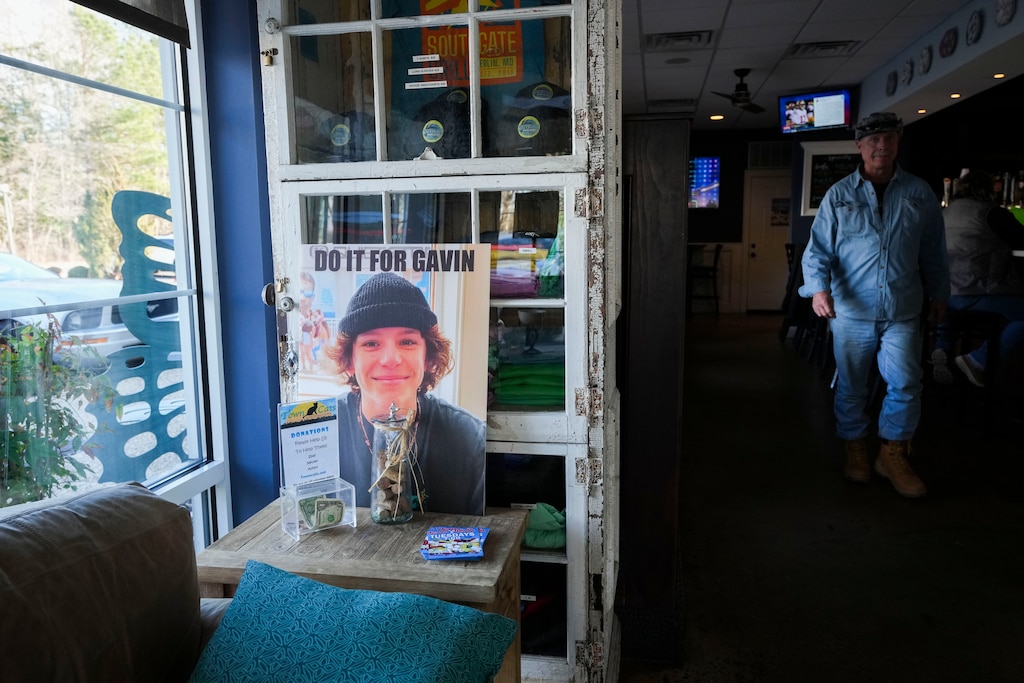 Many local businesses, some recognizable by tourists, have put slogans of support for Gavin Knupp.